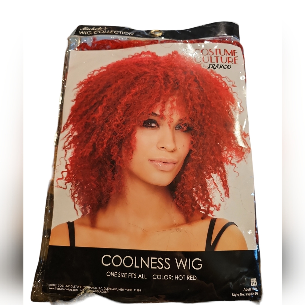 Mad Hatter style, with crimped hair, is perfect for Halloween.